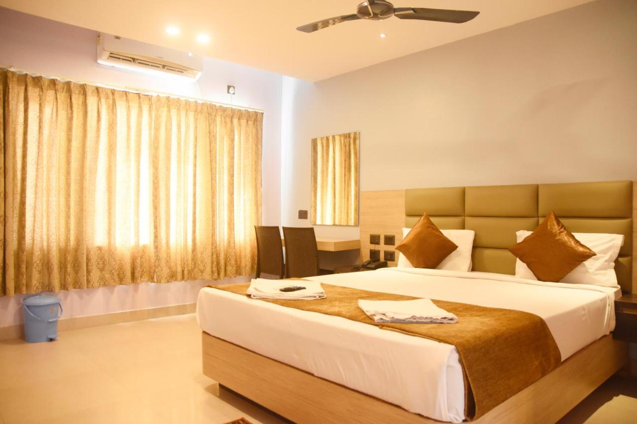 Hotel Om International Gokarna Kültér fotó